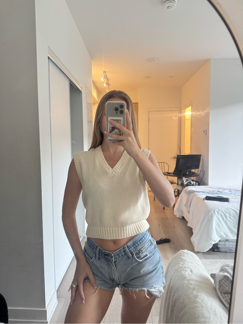Zara Cream V-Neck sweater vest